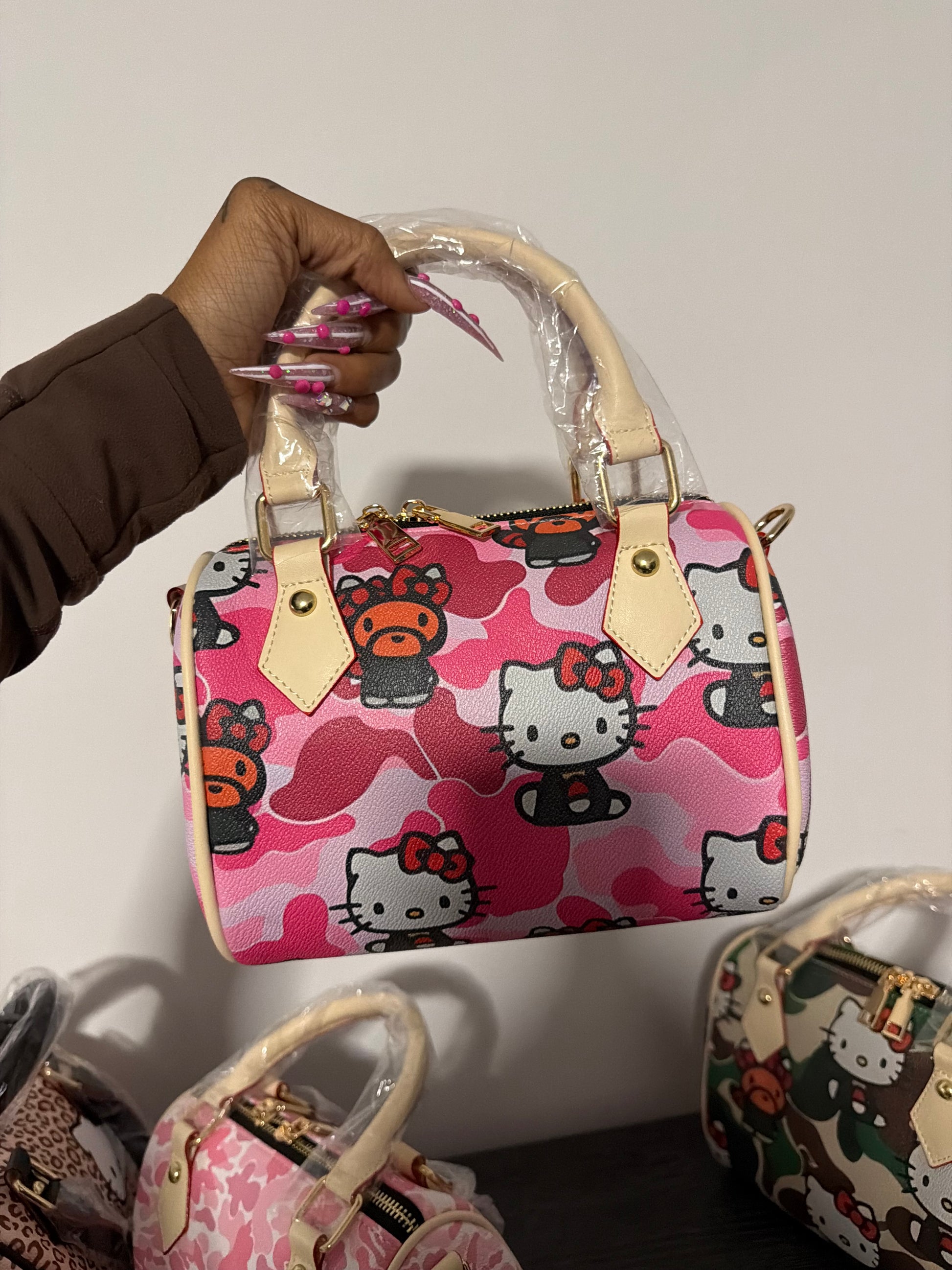 Small pillow bags ( comes with a strap )