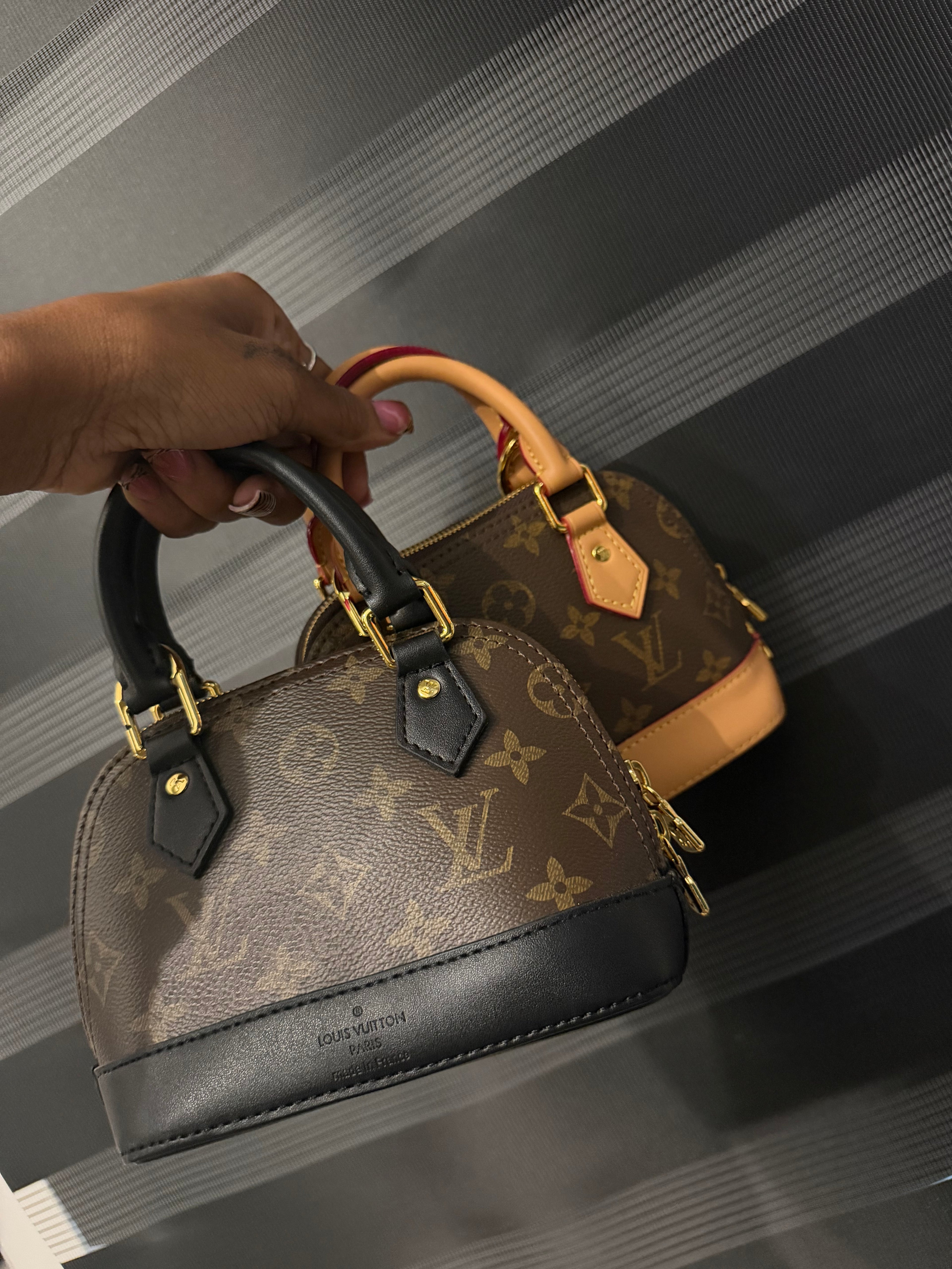 Lv nano Alma ( strap included )