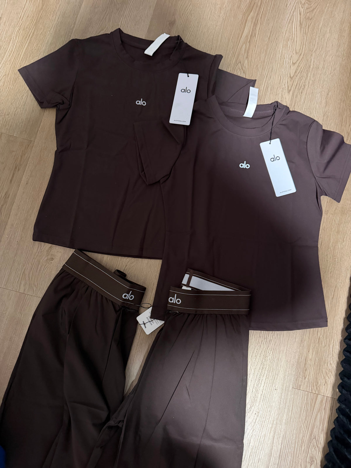 Alo brown set ( long pants)