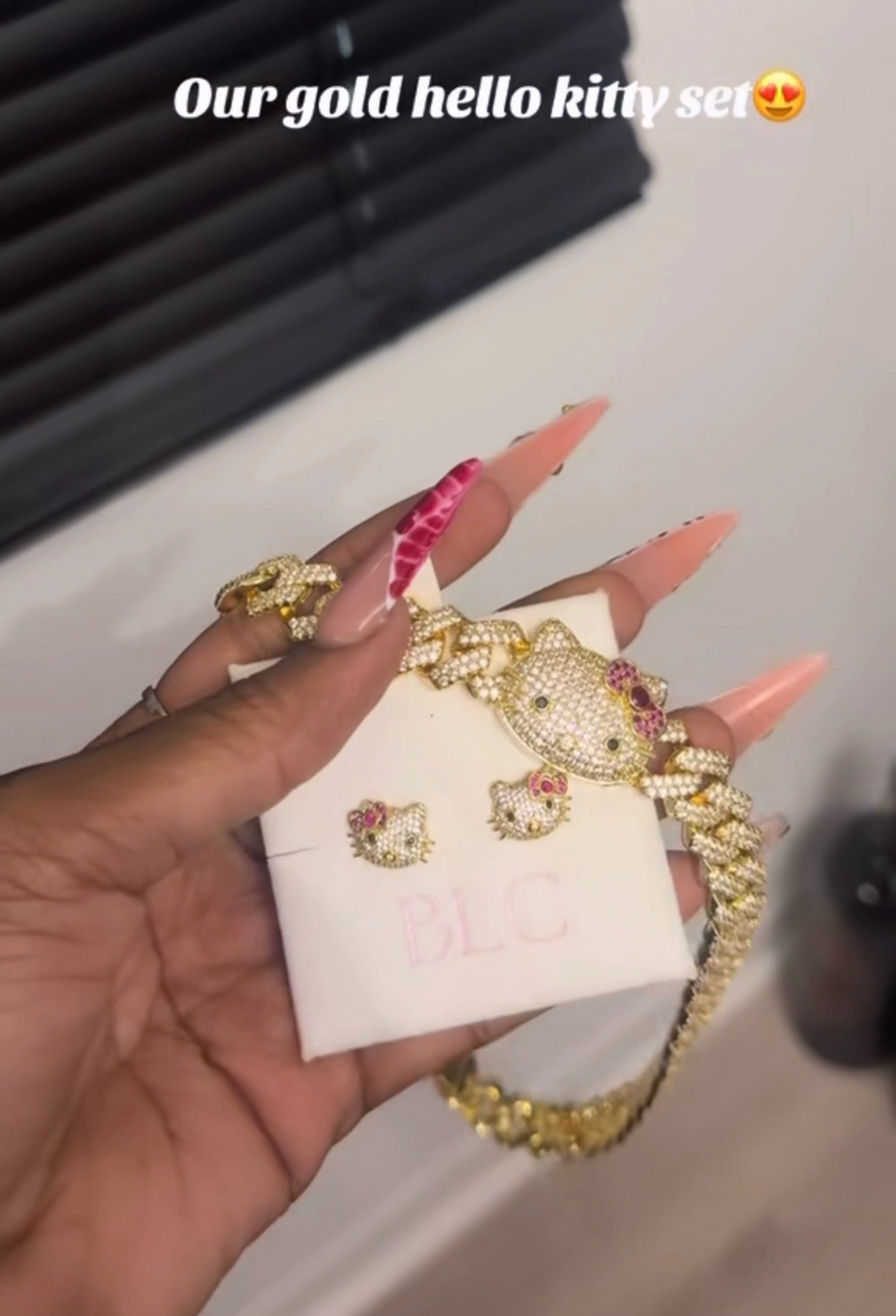Gold diamond hk set