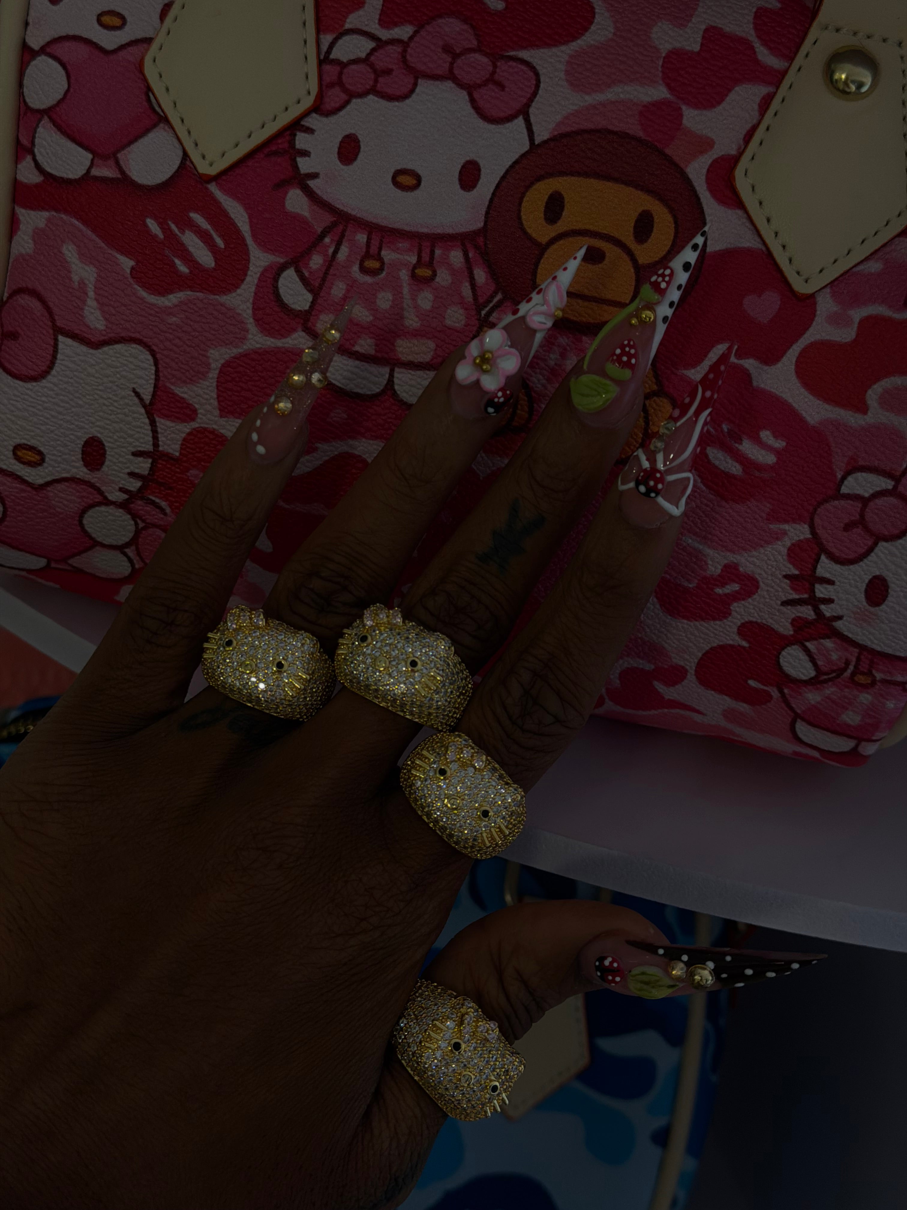 Bling out HK ring