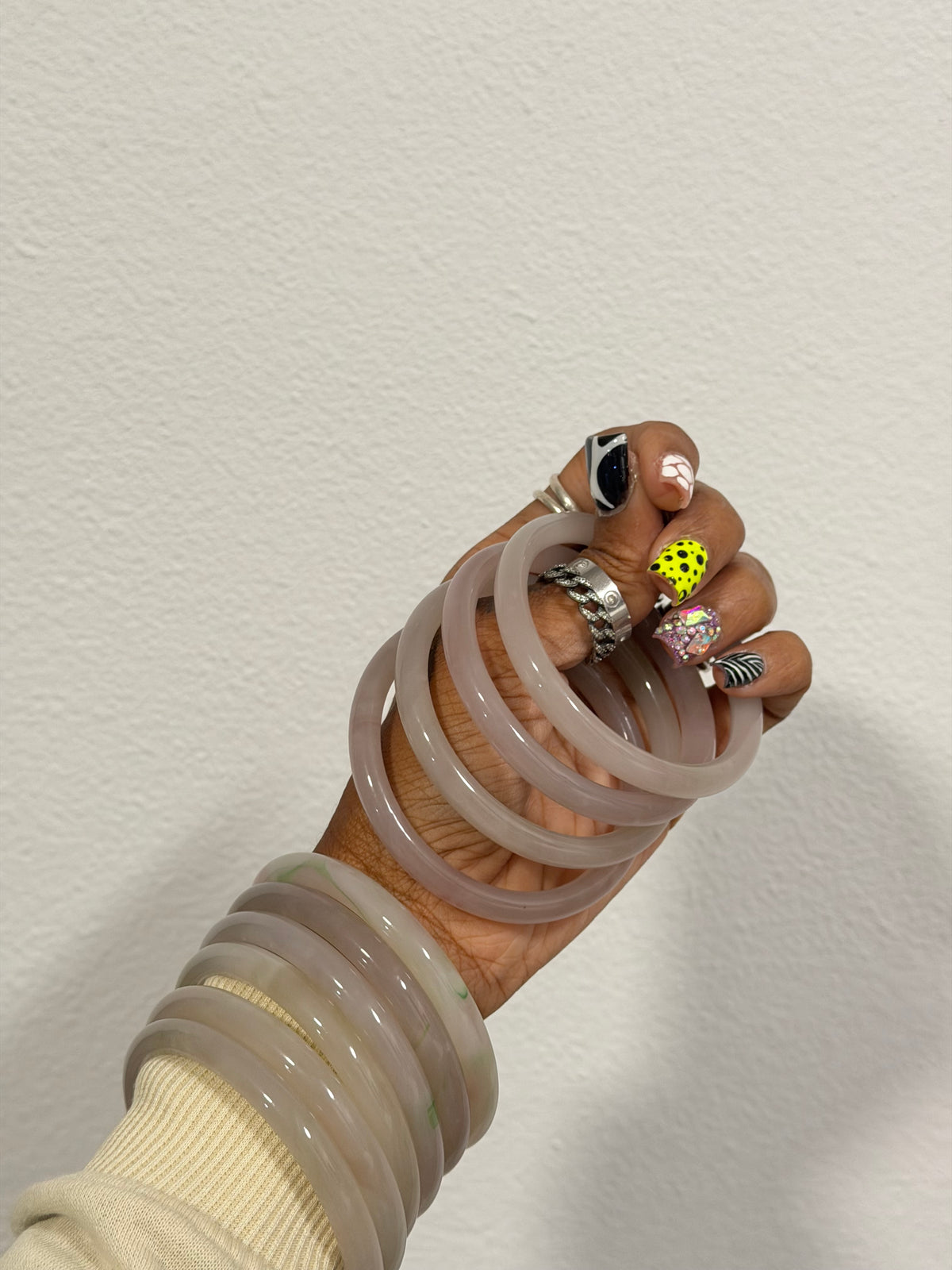 Jade bangle ( one by itself )