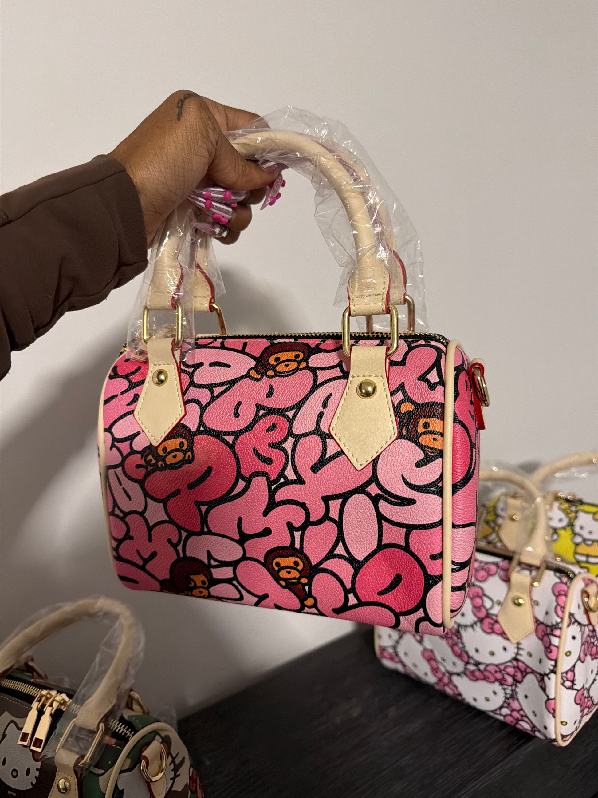 Small pillow bags ( comes with a strap )