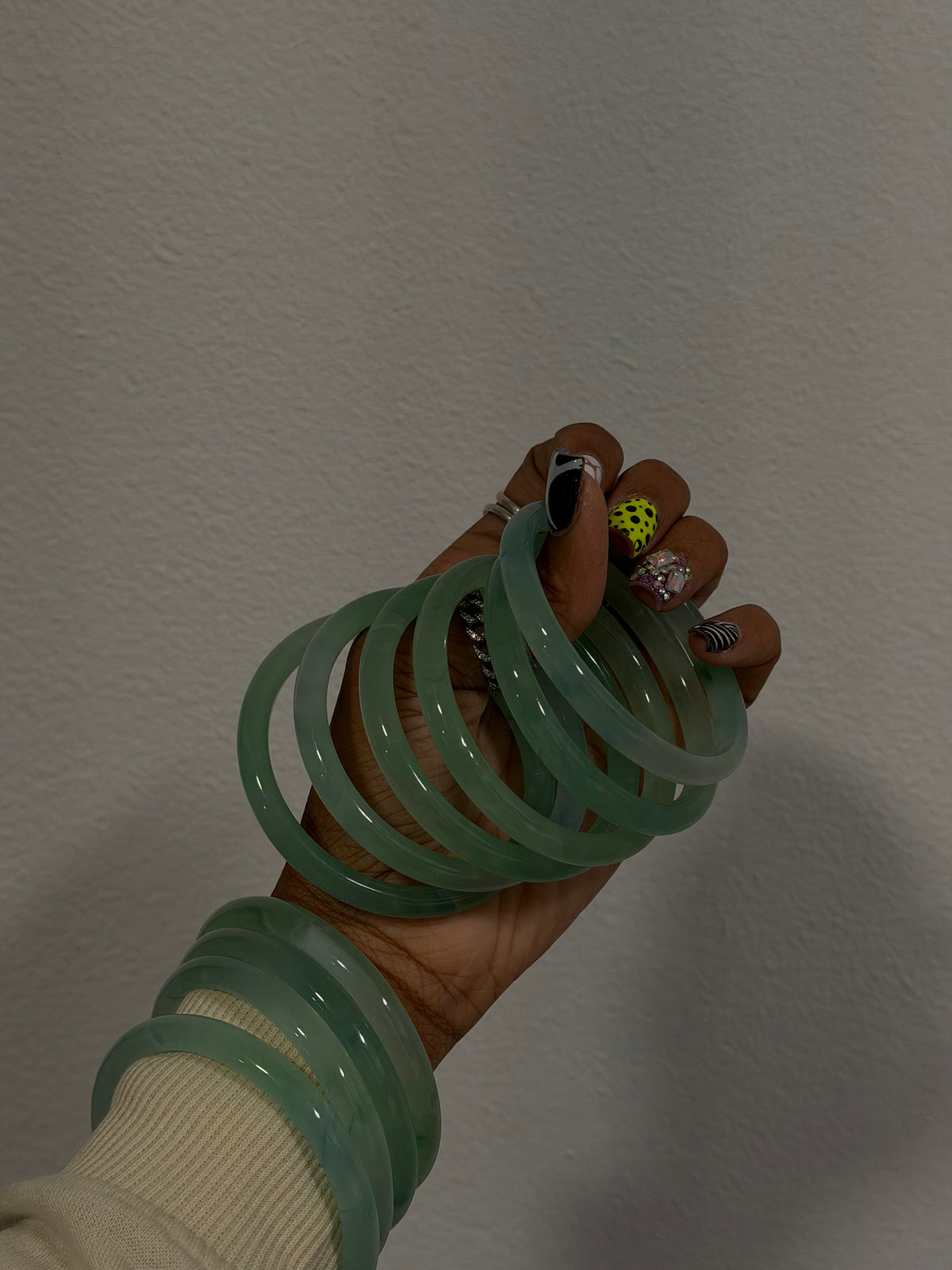 Jade bangle ( one by itself )