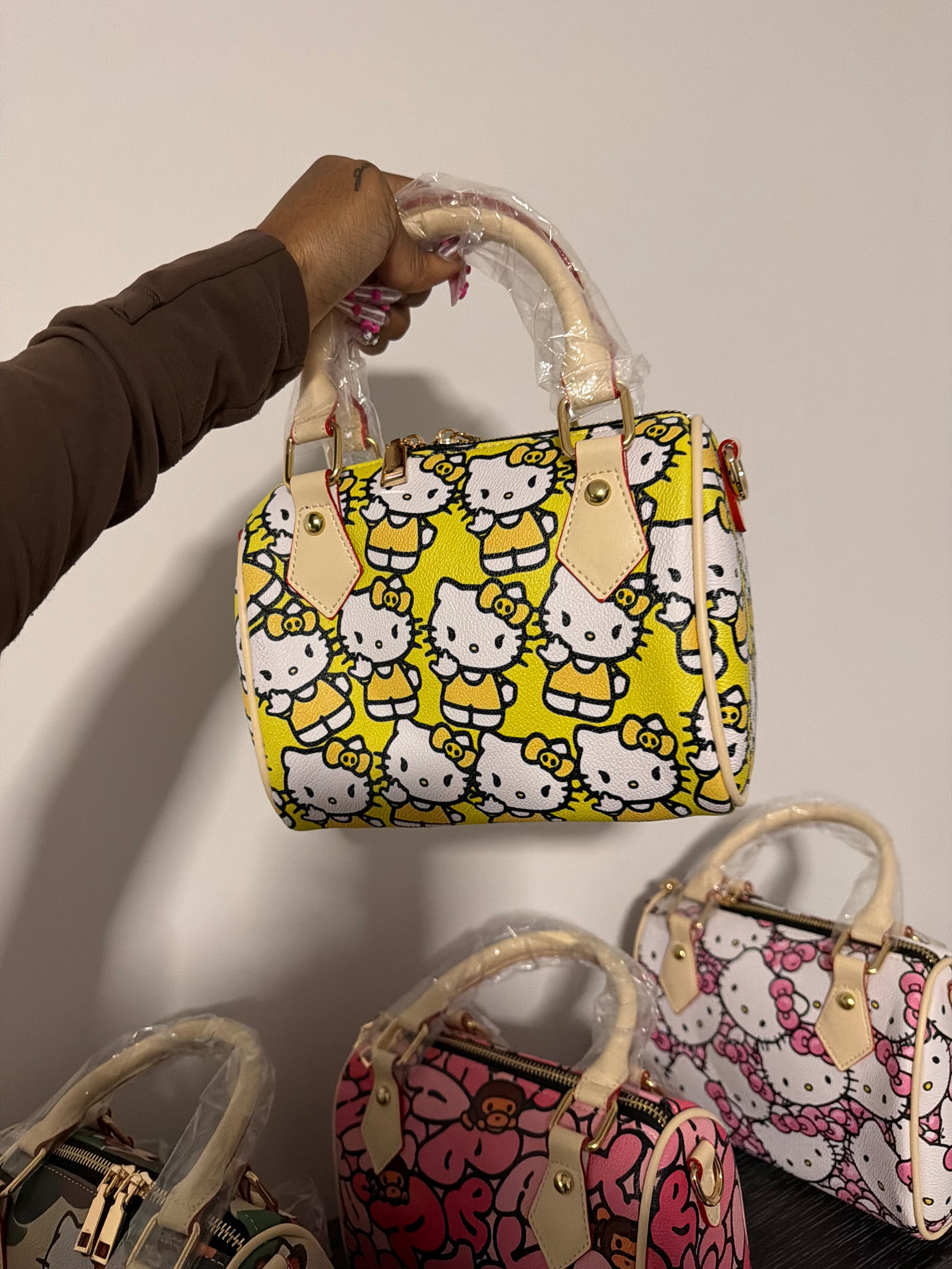 Small pillow bags ( comes with a strap )