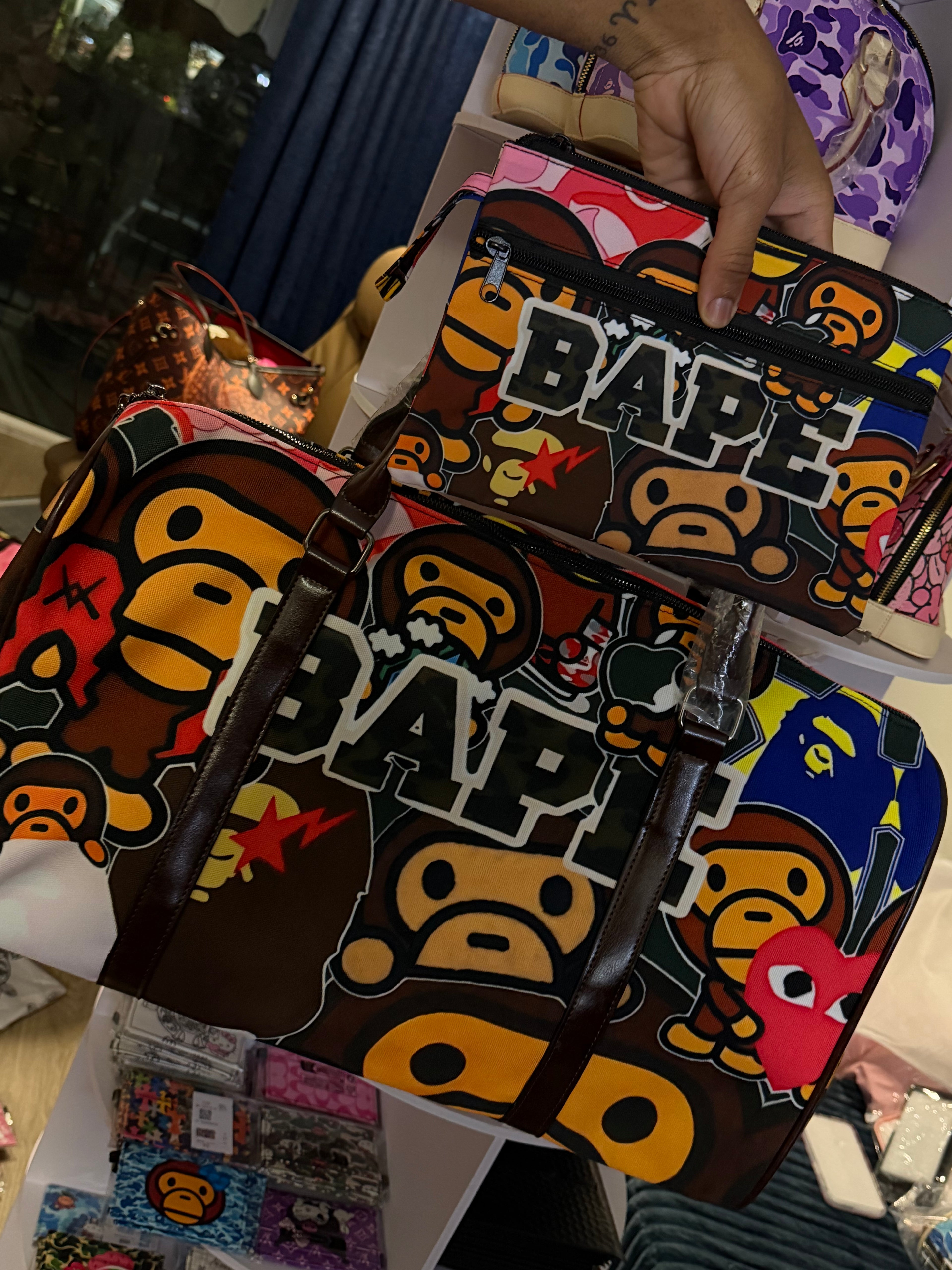 Duffle bags ( only duffle bag )
