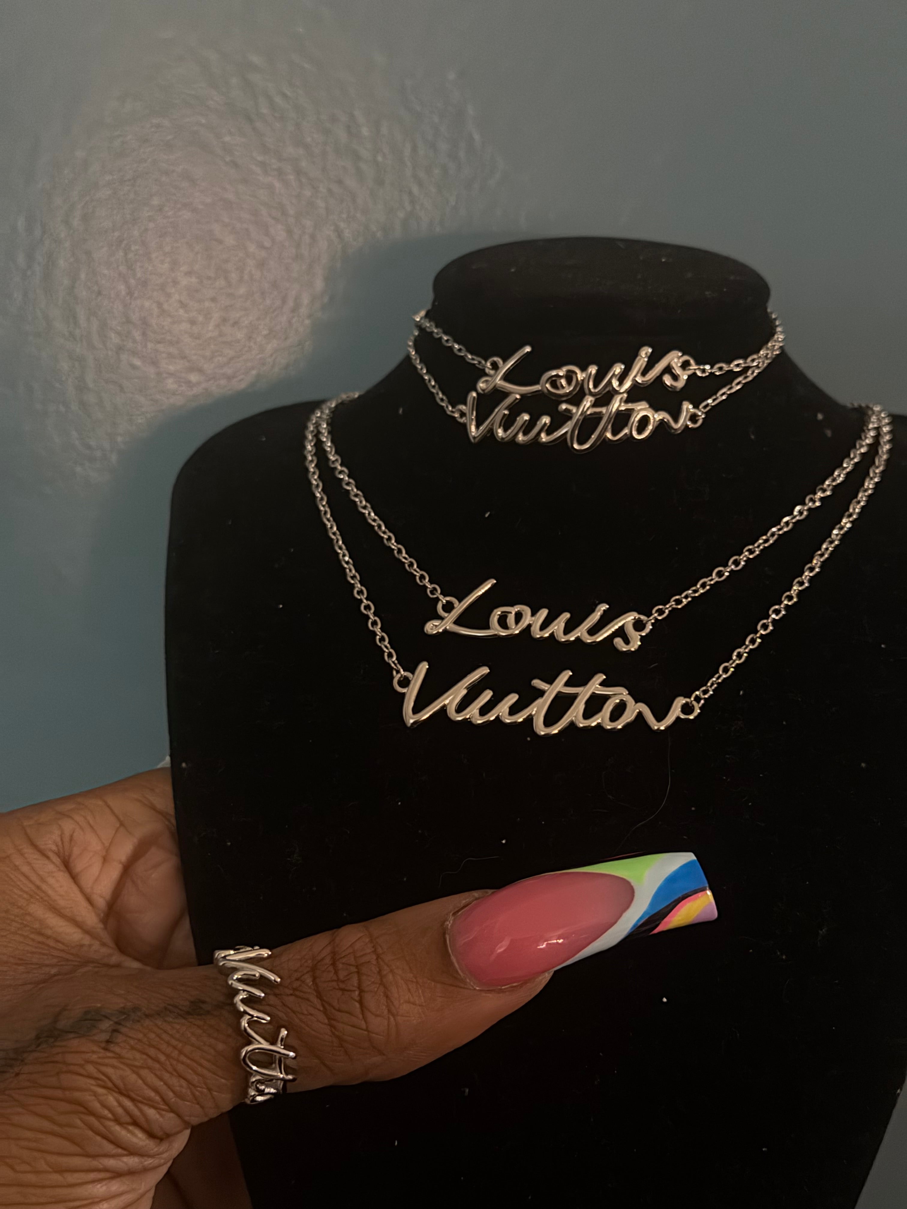 Louie set