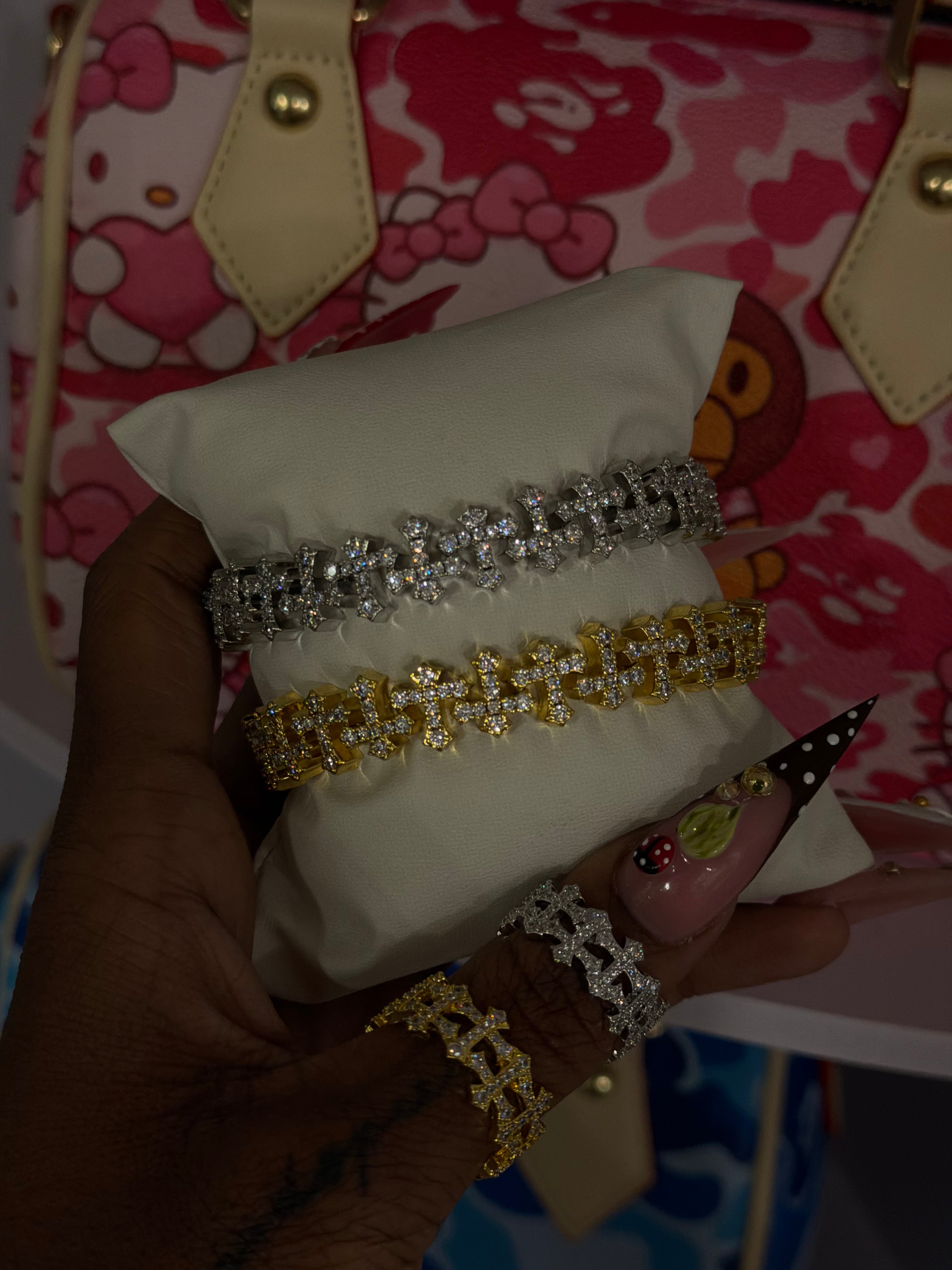 Cross diamond bracelet