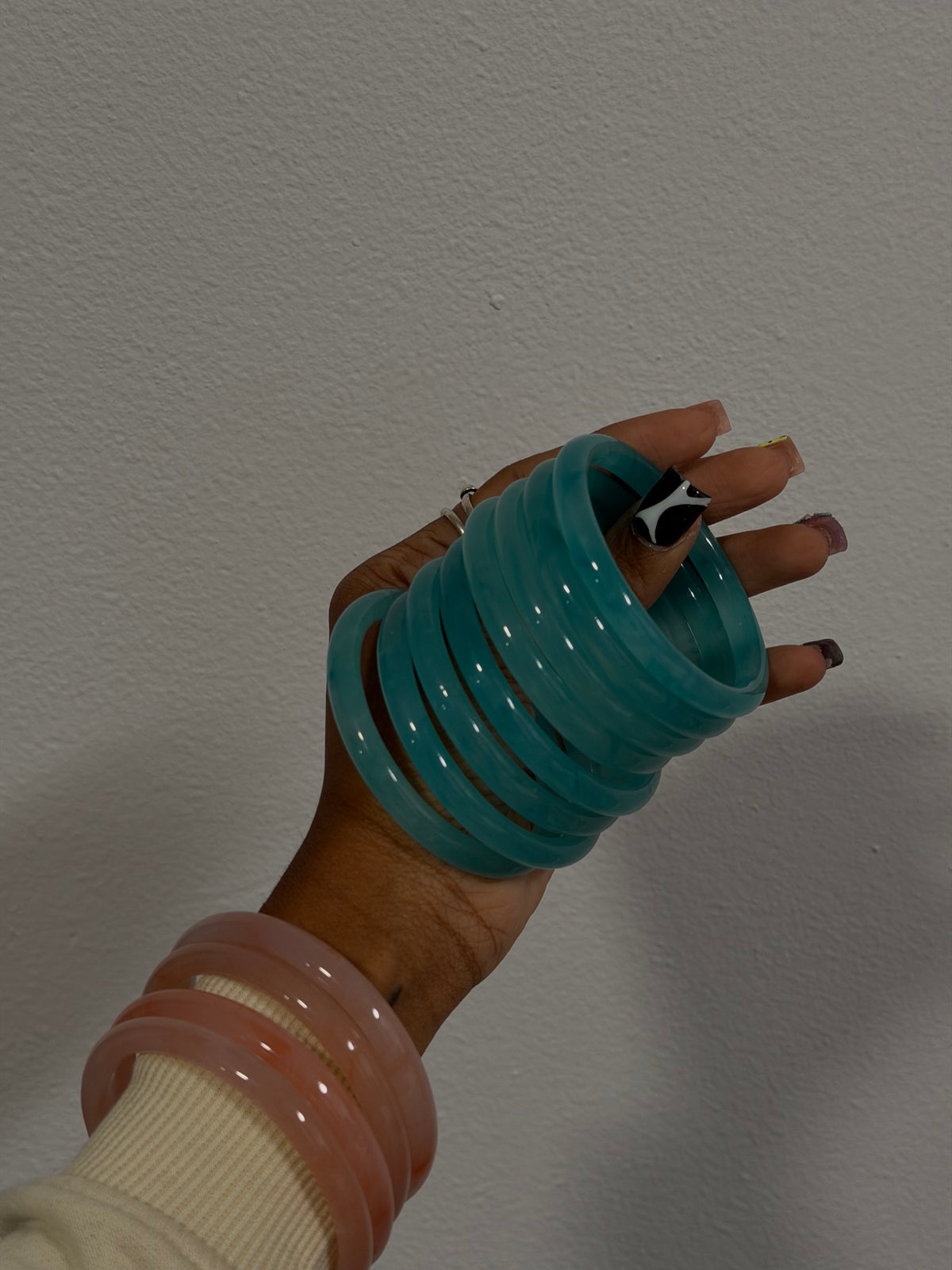 Jade bangle ( one by itself )