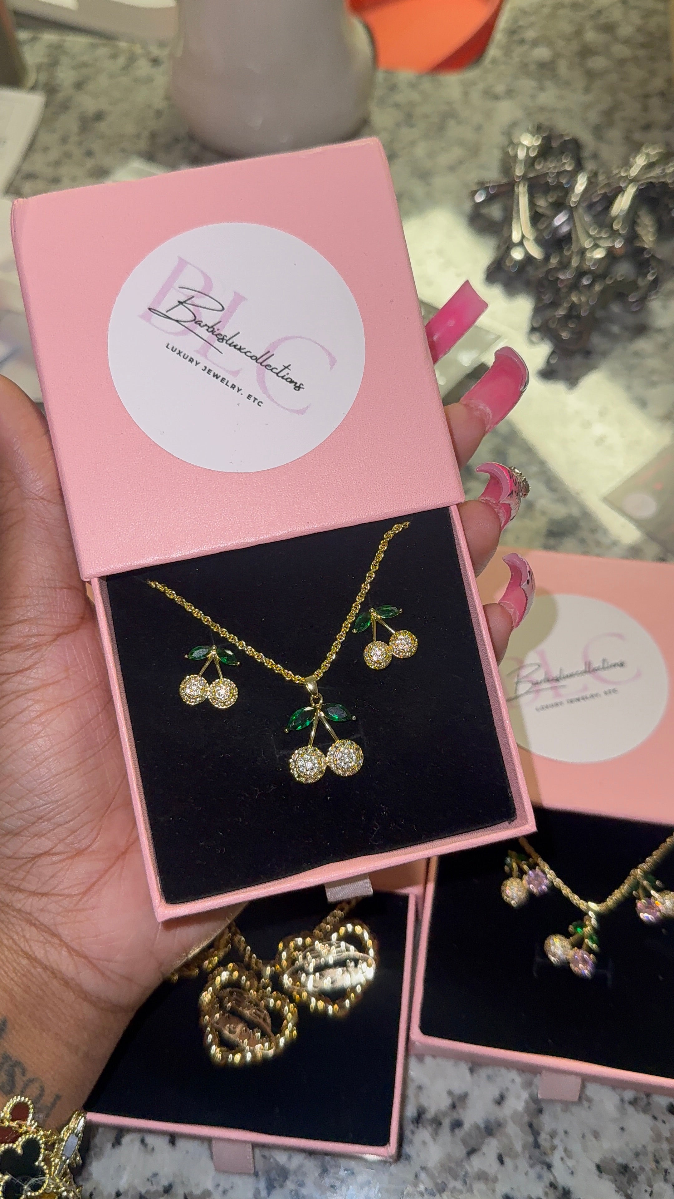 Gold diamond cherry set