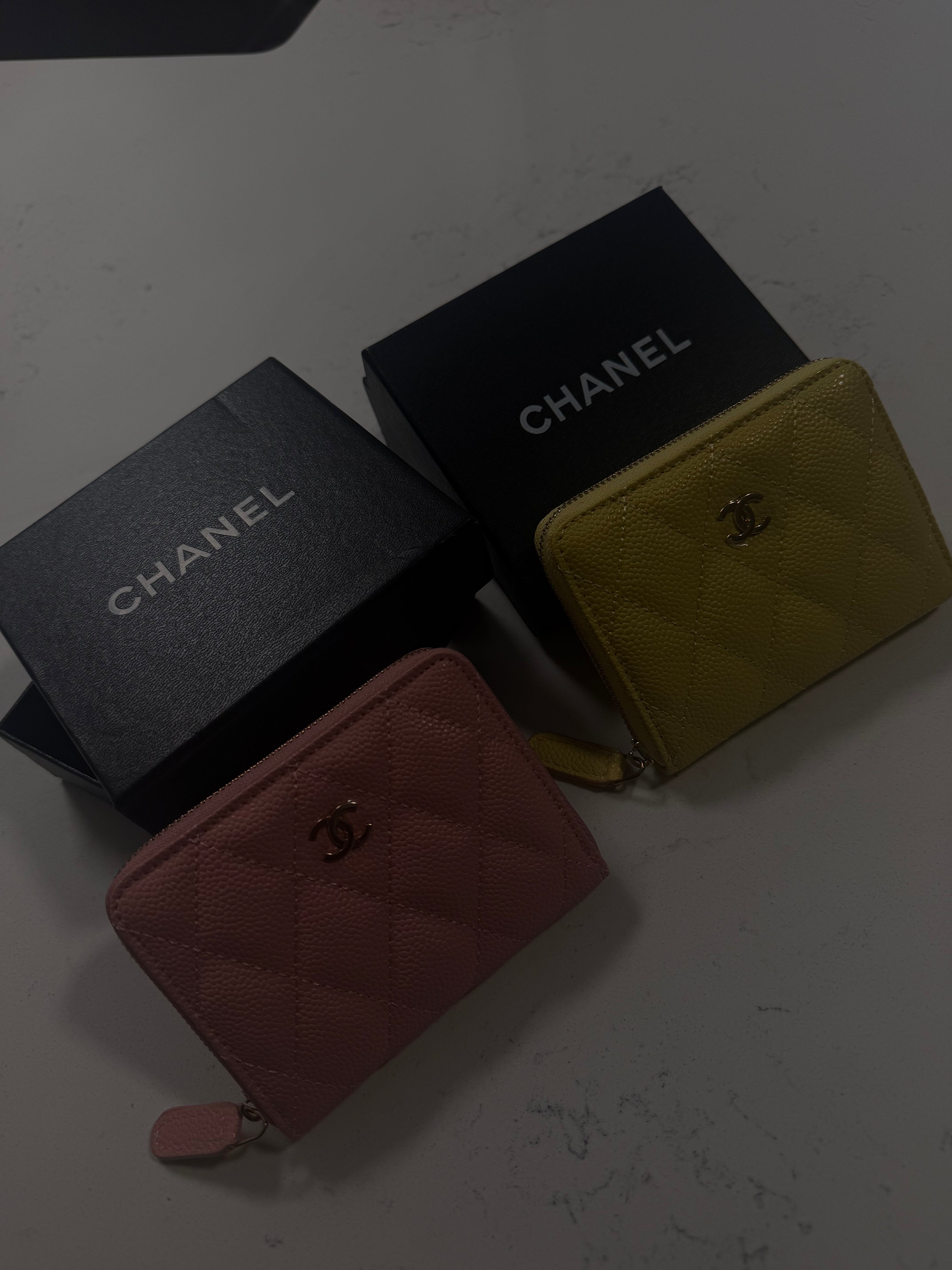 Cc wallet ( comes with box )