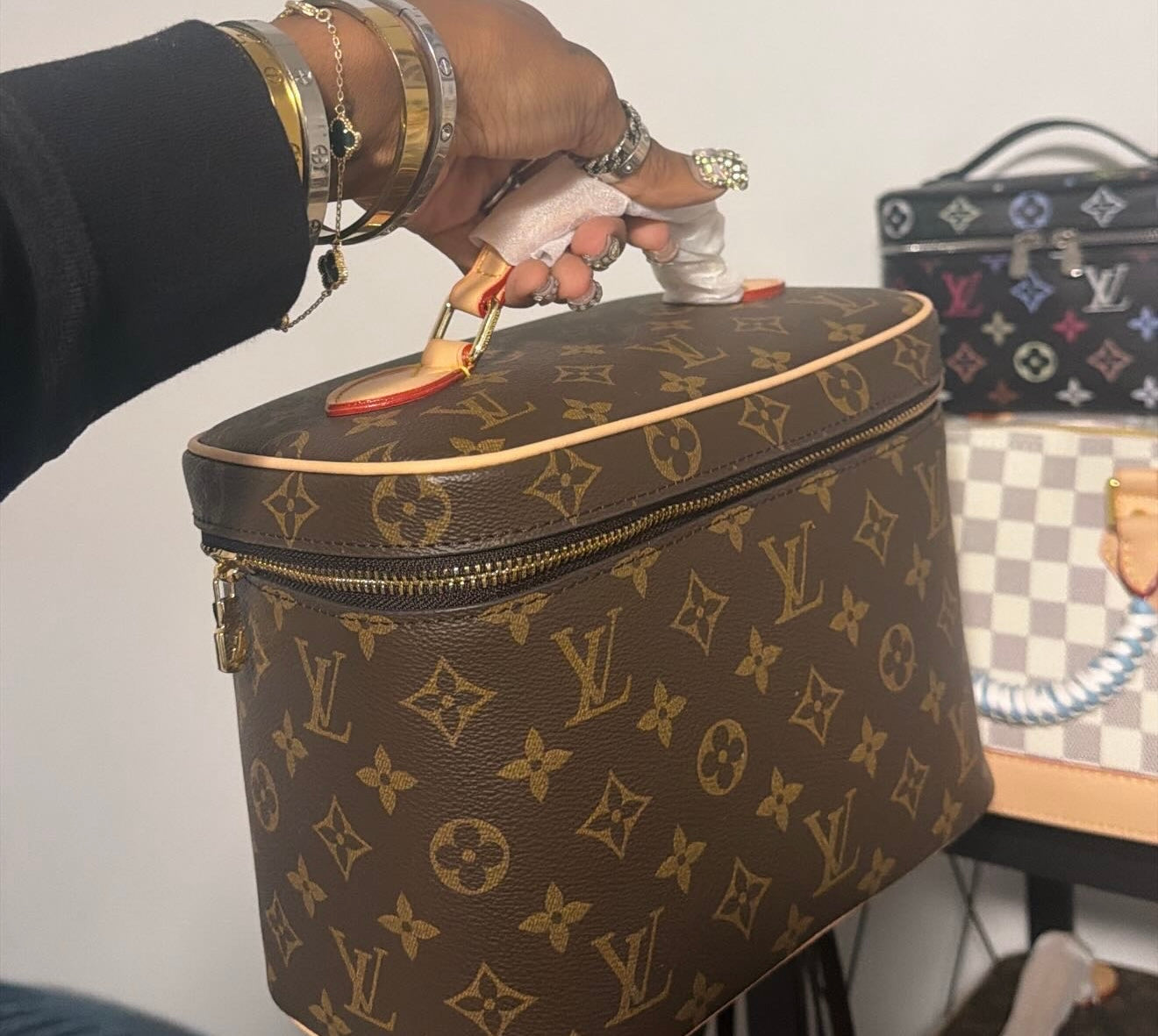 Big Lv vanity