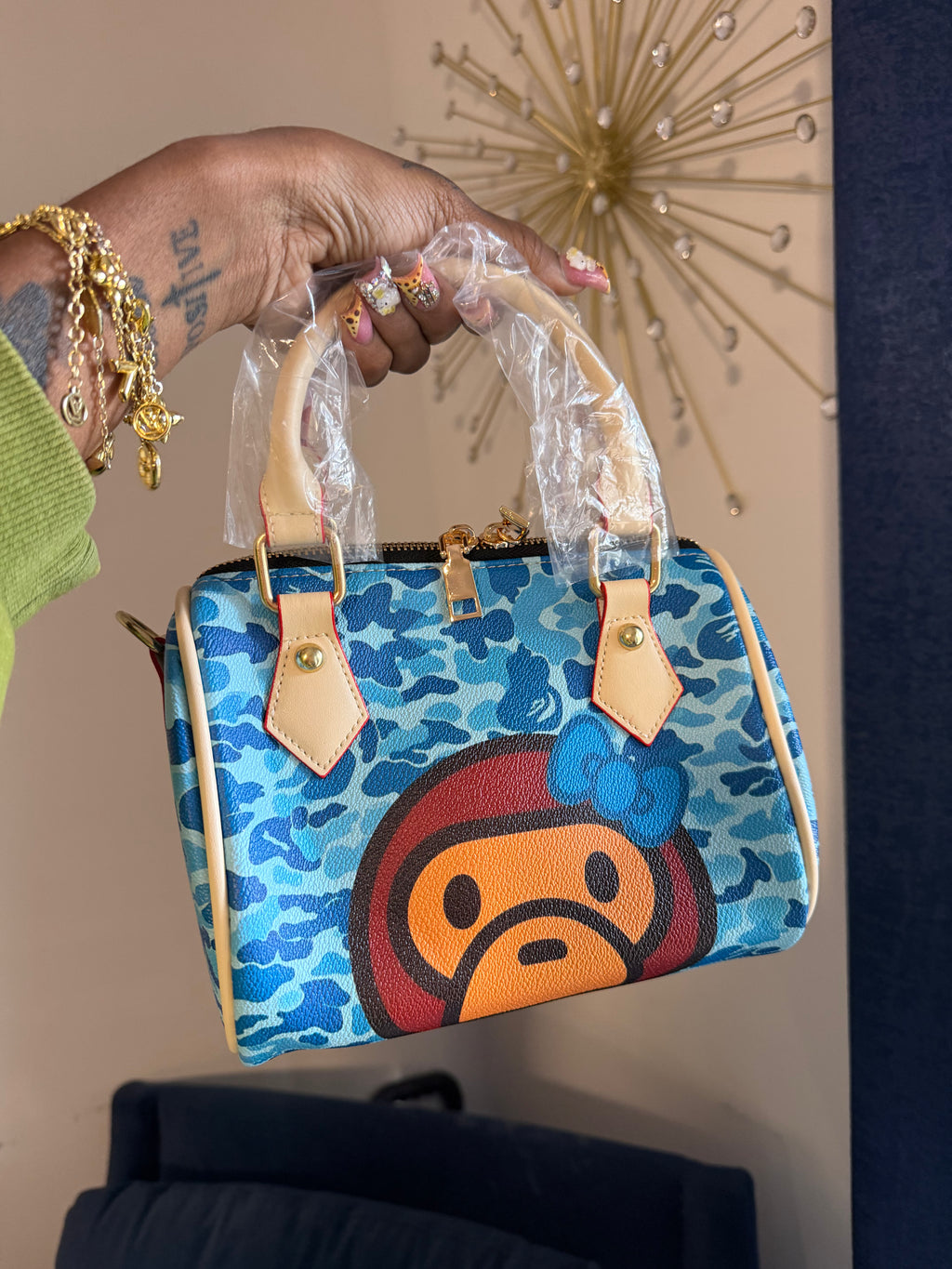 Small pillow bags ( comes with a strap )