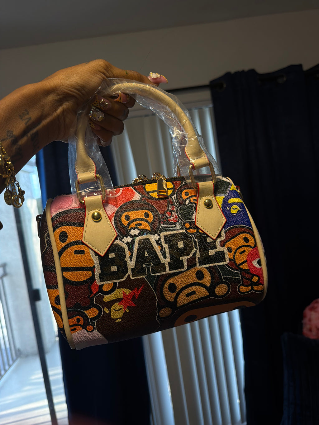 Small pillow bags ( comes with a strap )