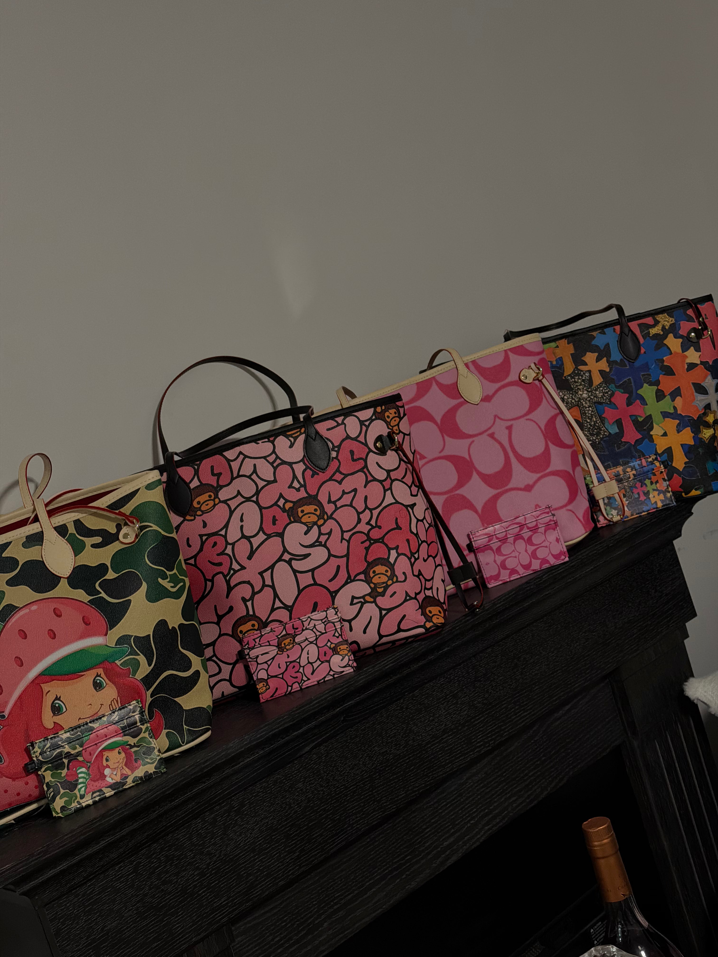 Tote bags