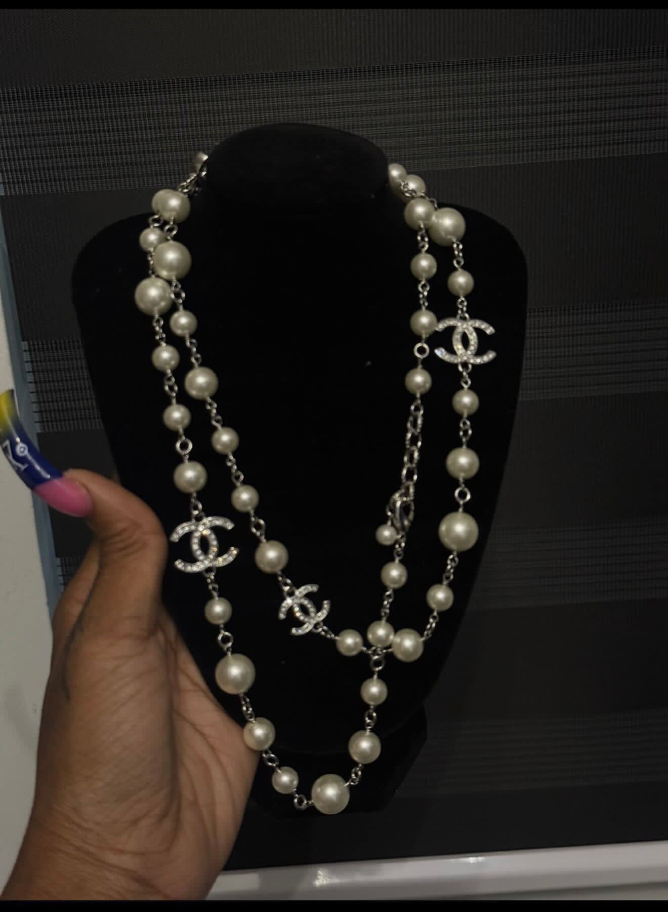 Cc pearl necklace